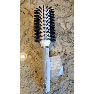NWT Olivia Garden Ceramic + Ion Thermal Turbo Vent 32 Heat Brush 2010